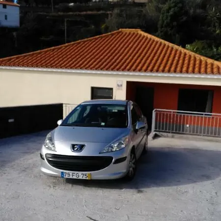 Vista Atlantico Com Carro E Bicicleta Gratis Villa Gaula Exterior photo